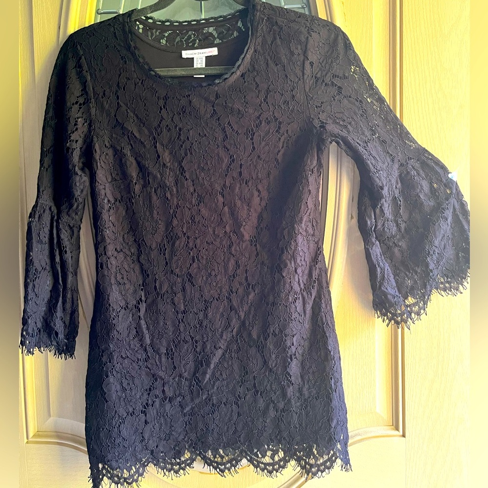 Isaac Mizrahi floral lace 3/4 bell sleeve top XXS black.